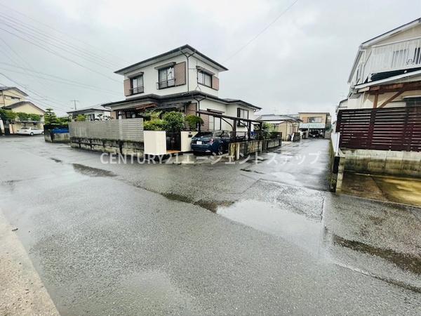 　前面道路含む現地写真　前面道路が広い現地写真です