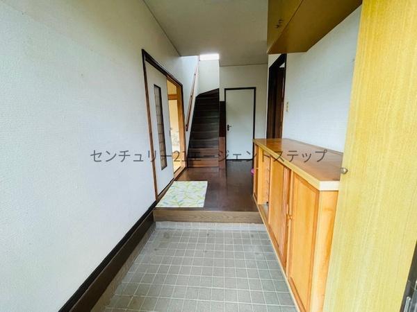 　玄関　玄関の収納が便利です