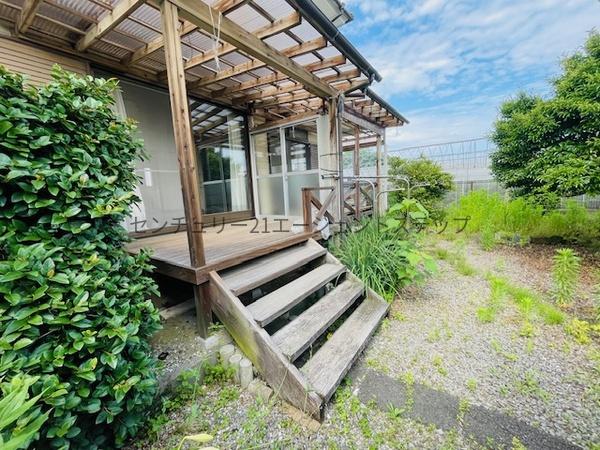 　庭　庭が広がる住まいです