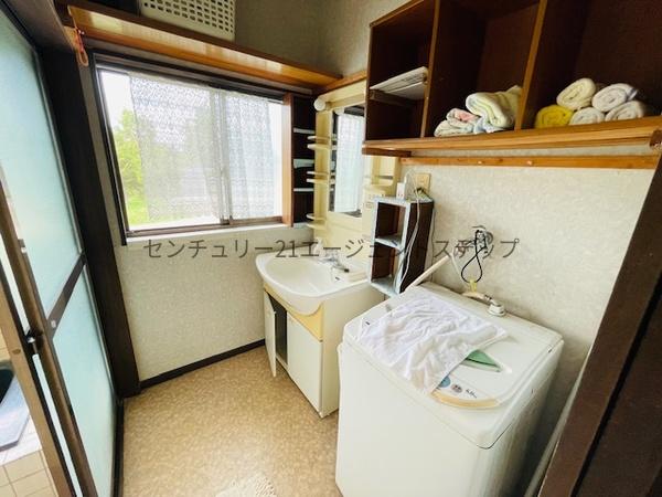 　洗面台・洗面所　広々とした洗面台・洗面所です