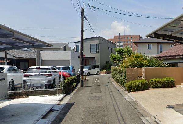 　前面道路含む現地写真　