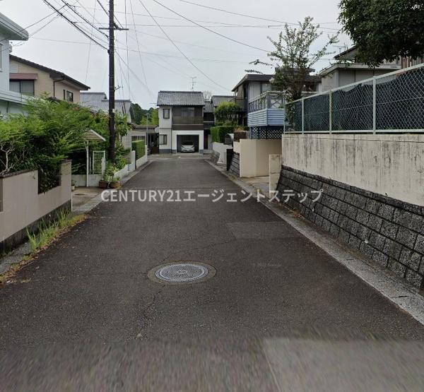 　前面道路含む現地写真　