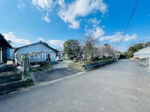 　前面道路含む現地写真　