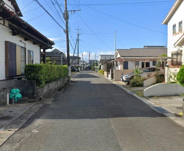 　前面道路含む現地写真　