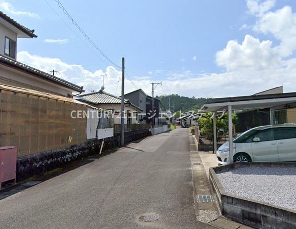 　前面道路含む現地写真　