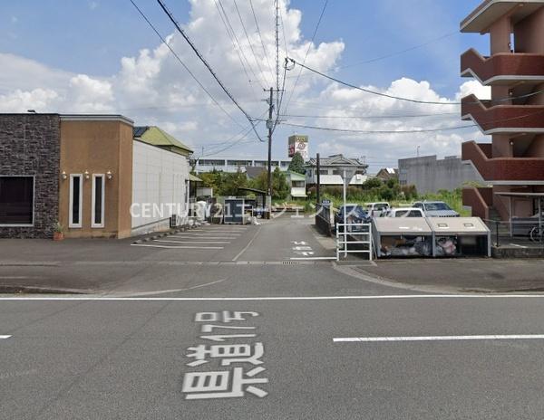 　前面道路含む現地写真　