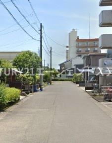 　前面道路含む現地写真　前面道路含む現地写真が特徴的です