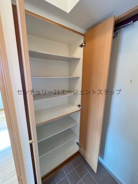 　収納　シューズボックス