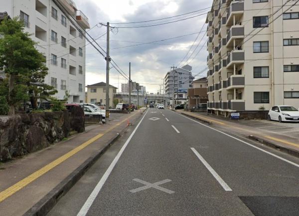 　前面道路含む現地写真　