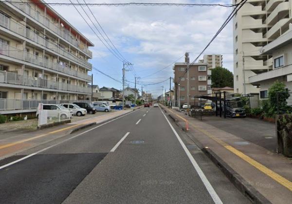 　前面道路含む現地写真　