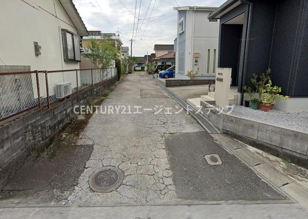 　前面道路含む現地写真　
