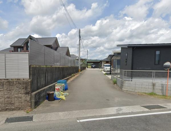 　前面道路含む現地写真　