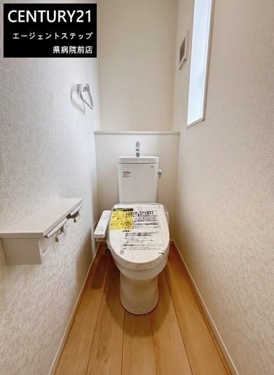 　トイレ　清潔感のあるトイレです