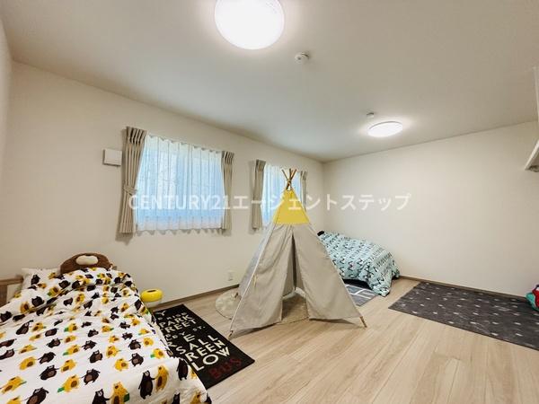 　子供部屋　広々とした子供部屋です