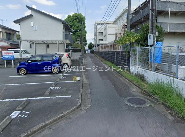 　前面道路含む現地写真　