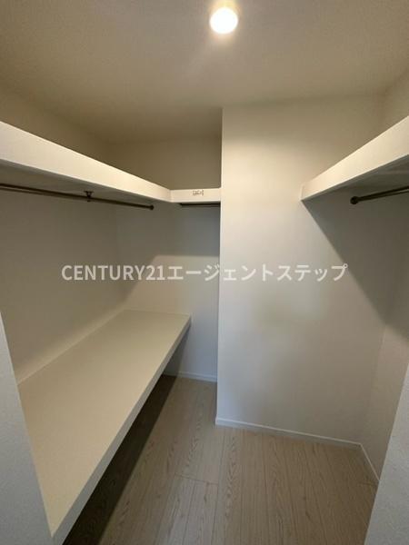 　収納　ウォークインクローゼット