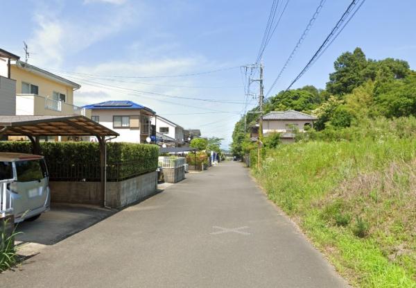 　前面道路含む現地写真　