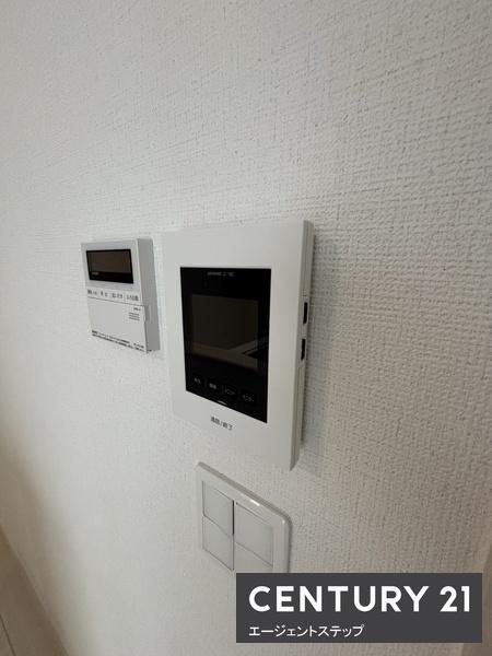 　その他　設備パネルが整った壁面です