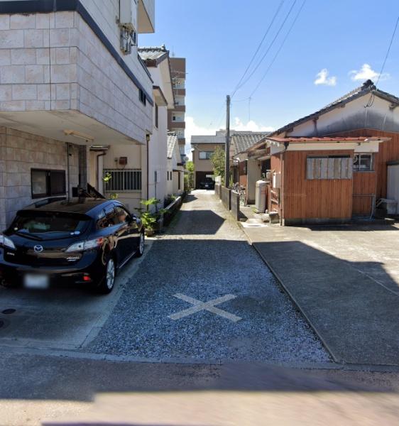 　前面道路含む現地写真　