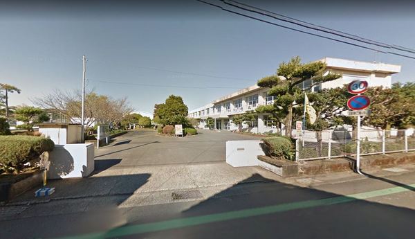 　西都市立穂北小学校（小学校）／1782m　