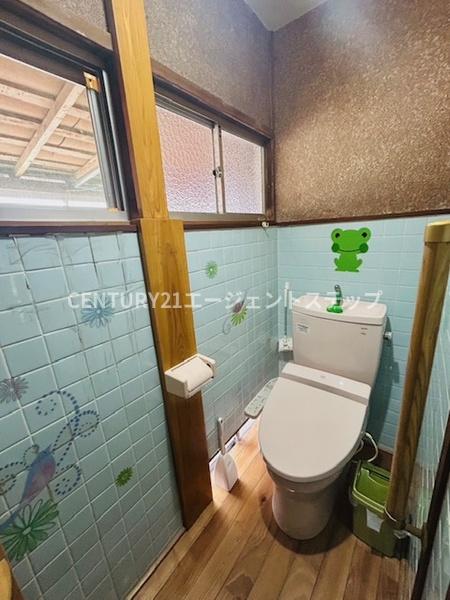 　トイレ　清潔感のあるトイレです