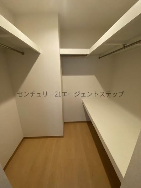 　収納　ウォークインクローゼット