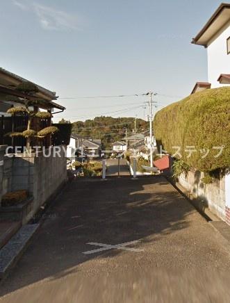 　前面道路含む現地写真　