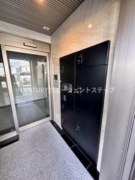 　エントランス　オートロック、宅配ボックス