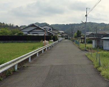 　前面道路含む現地写真　前面道路含む現地写真が印象的です