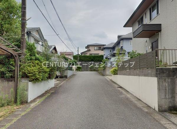 　前面道路含む現地写真　