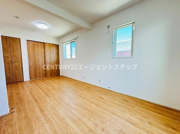 　洋室　洋室の清潔感が際立ちます