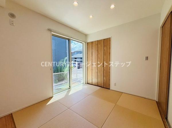　和室　日当たりの良い和室です