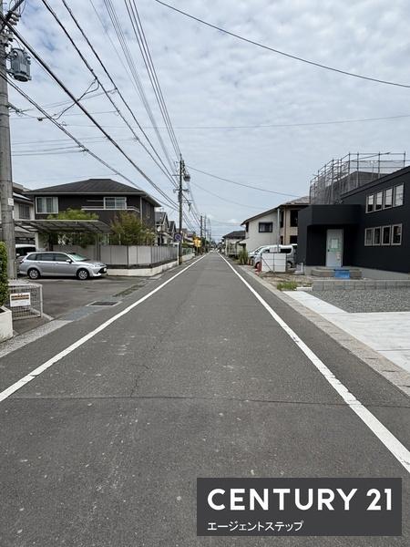 　前面道路含む現地写真　