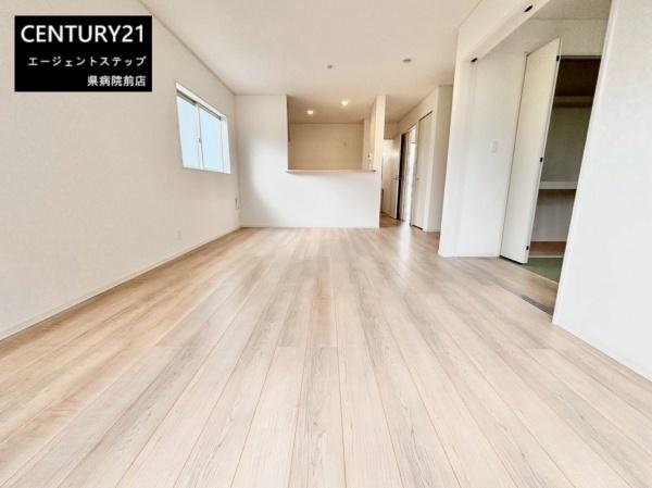 　リビング　明るいリビングが魅力です