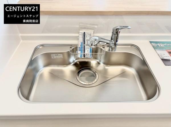 　キッチン　キッチンに明るさがあります