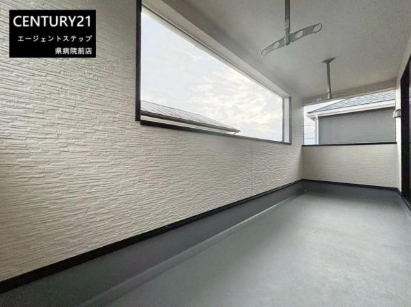 　バルコニー　バルコニーが開放的です