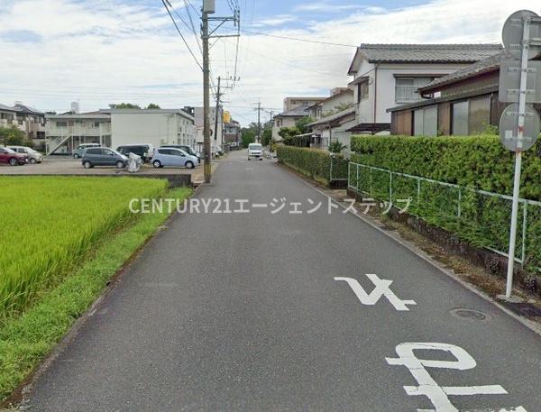 　前面道路含む現地写真　