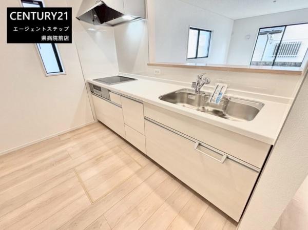 　キッチン　明るいキッチンです