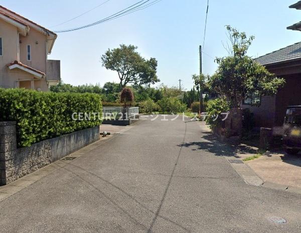 　前面道路含む現地写真　