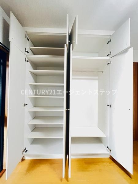 サーパス青葉町　洋室　収納