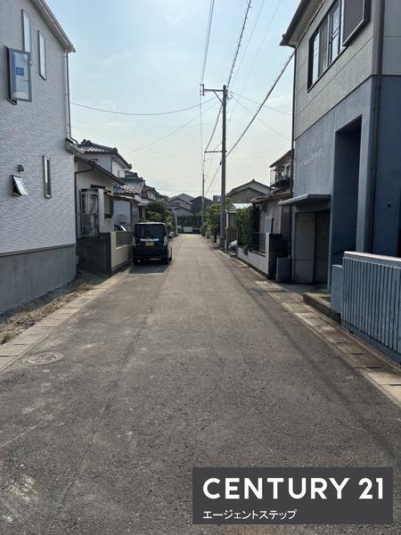 　前面道路含む現地写真　前面道路含む現地写真です