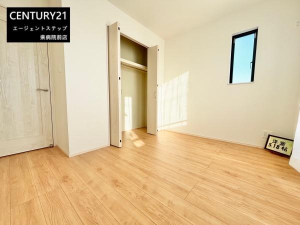 　子供部屋　子供部屋にぴったりの明るい空間です