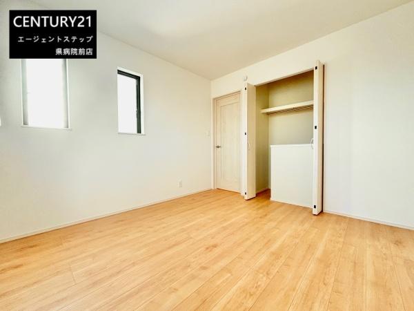 　洋室　洋室の明るさが魅力です