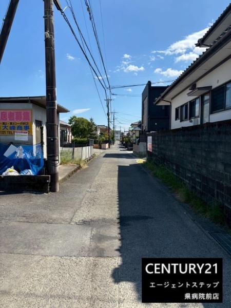 　前面道路含む現地写真　前面道路含む現地写真です