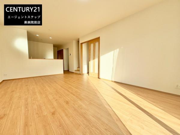 　リビング　リビングが広々としています