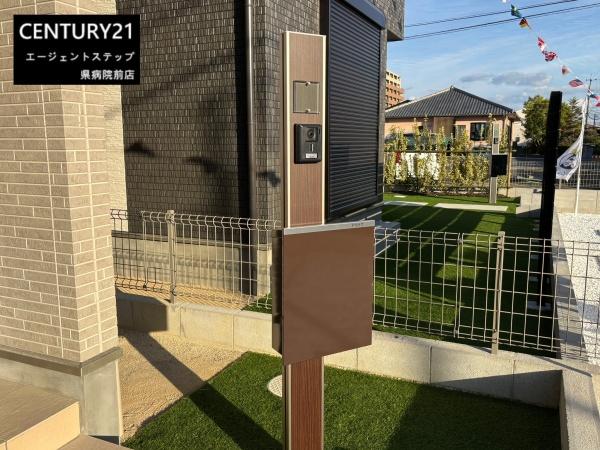 　その他　門柱が外観に調和しています