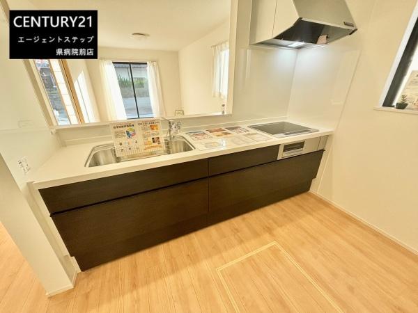 　キッチン　キッチンの広がりを感じます