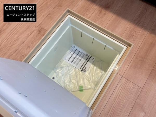 　収納　床下収納が特徴の収納です