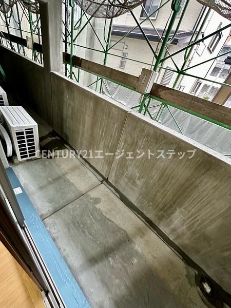 　バルコニー　