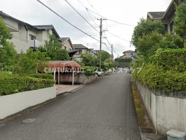 　前面道路含む現地写真　前面道路含む現地写真で雰囲気が伝わります